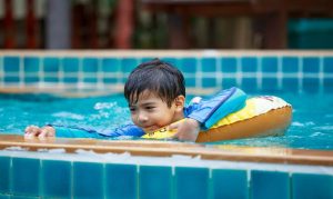 Cara Mengatasi Anak Yang Takut Berenang Di Kolam Dalam Panduan Lengkap Untuk Orang Tua