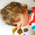 Tips Menghadapi Anak Yang Sering Mengigau Saat Tidur Malam Panduan Lengkap Untuk Orang Tua Dan Pendidik