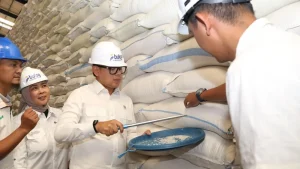 Menjaga Denyut Perekonomian Daerah Wamendagri Tekankan Peran Krusial Kepala Daerah Dalam Stabilitas Pangan Nasional