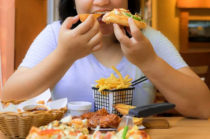Kenapa Makan Cepat Bikin Gemuk